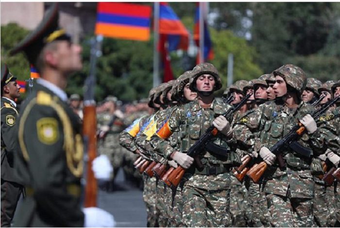 Ահա թե ինչպես են հայերը դիմավորում զինվորին. անհնար է զսպել արցունքները
