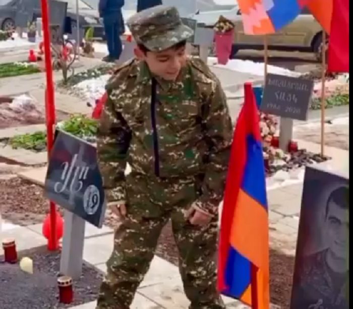 «Էս երեխու ձայնը մինչև հիմա ականջներիս մեջ է, ոչ քնել է լինում, ոչ ապրել։ Պուճուր ջան, հերոսի բալա»