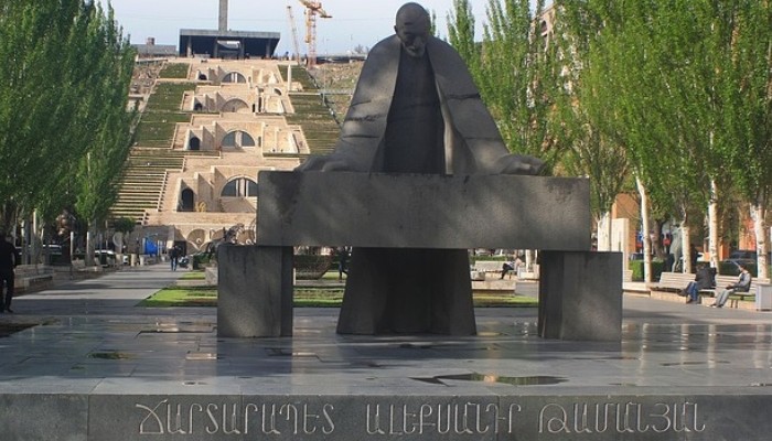 Ո՞ր մեծանուն հայն է Երևանի հատակագծի ճարտարապետը