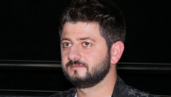 «Մինուս 10 տարի»․ Միխայիլ Գալուստյանը կտրուկ փոխել է ոճը. զվարճալի տեսանյութ