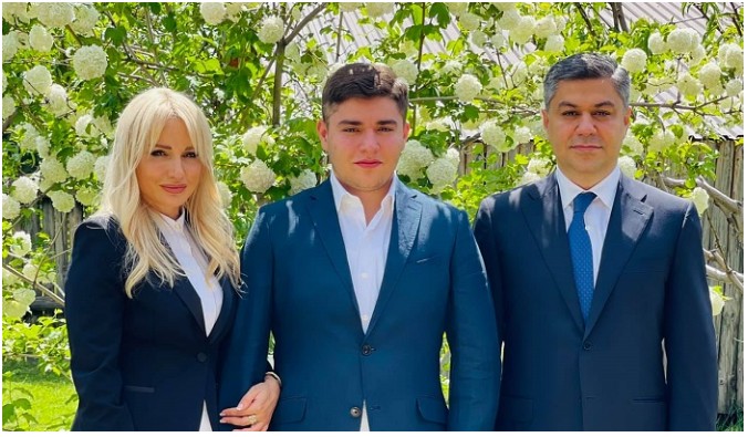 Ահա՝ ինչպիսի հետաքրքիր նկարներ է ցուցադրում Արթուր Վանեցյանի ավագ որդին