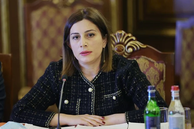 Նախարարը՝ հնարավոր նոր սահմնափակումների մասին