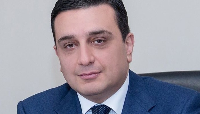 Ահա՝ ով է հայտնի բժիշկ Արմեն Մուրադյանի գեղեցկուհի դուստրը․ լուսանկարներ