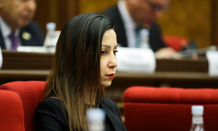 «Ձեր քաղաքական թիմում չգտնվեց գոնե մեկ մարդ, ով համարձակություն․․․» Հովհաննես Ազոյանի ուշագրավ գրառումը