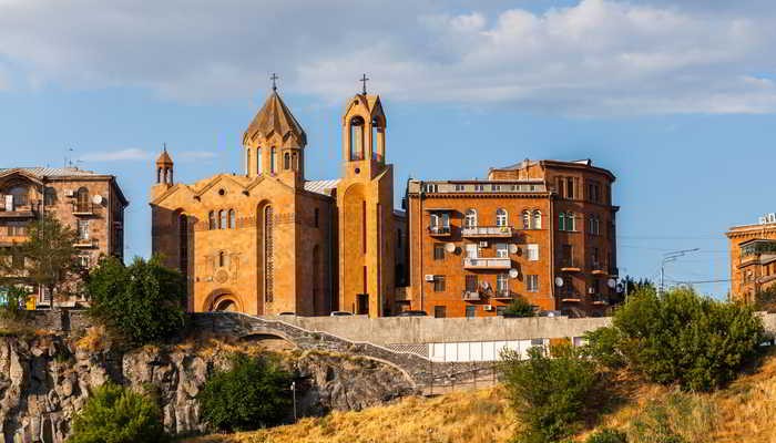 Թեստ․ ո՞ր հայտնի եկեղեցին է պատկերված լուսանկարում, որը Երևանում է գտնվում