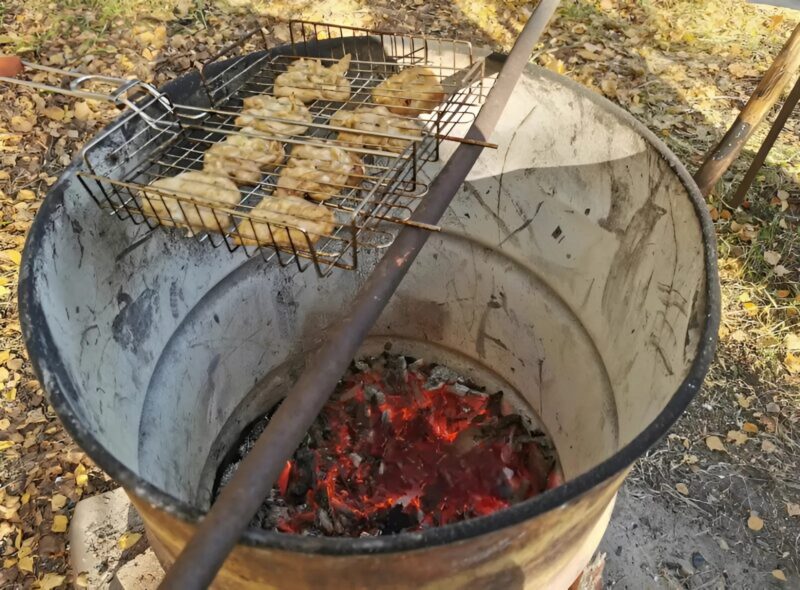 ვერ წარმოიდგენთ, როგორი დაუჯერებელი რამ შეიძლება გაკეთდეს ძველი, ჟანგიანი ჭურჭლიდან.